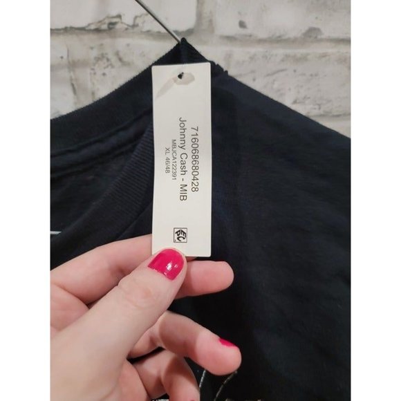 Johnny Cash Man Man in‎ Black Graphic Tee with Short Sleeves XL New with tags - Picture 4 of 6